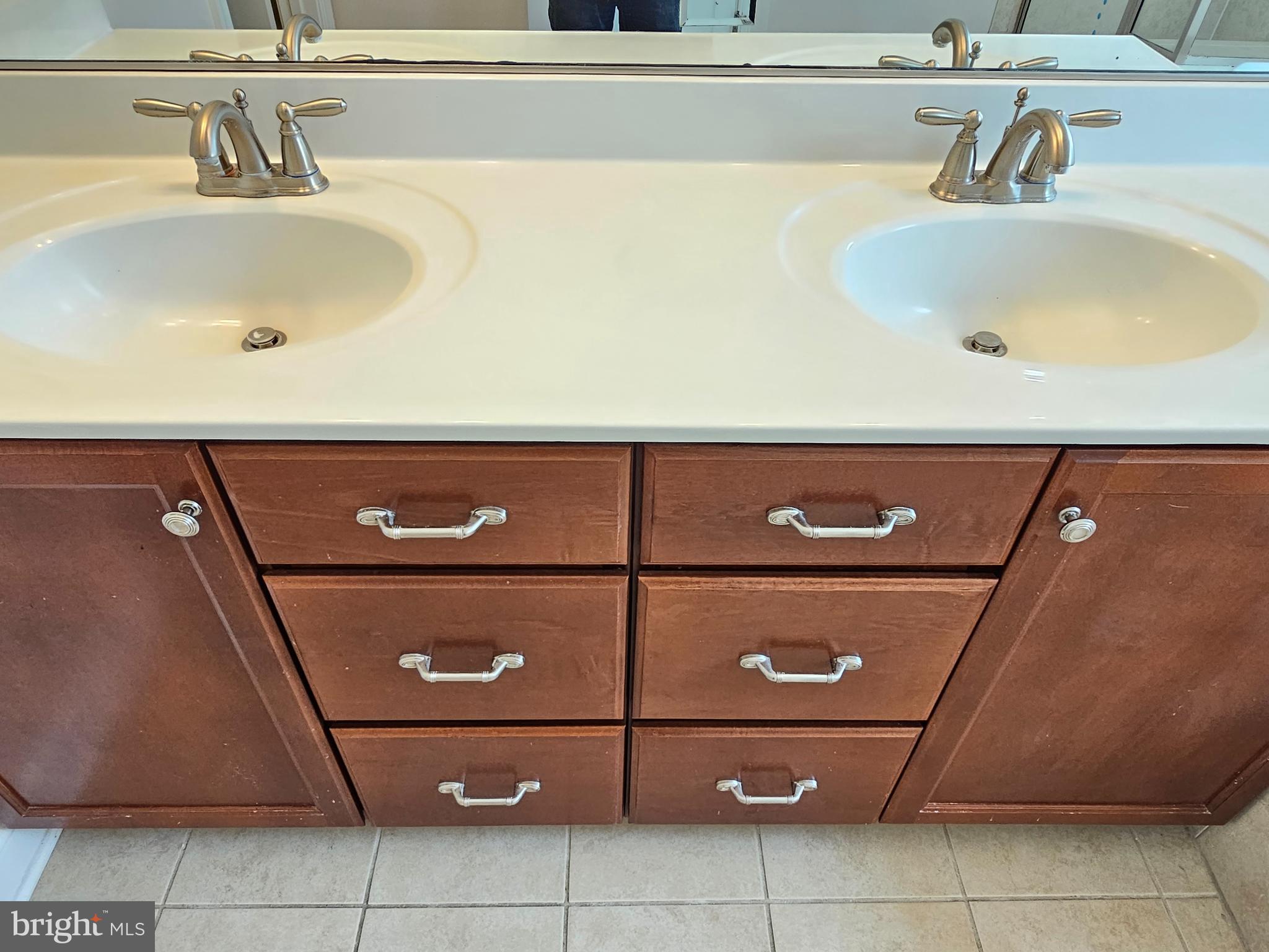 URBANA HIGHLANDS - Residential Lease