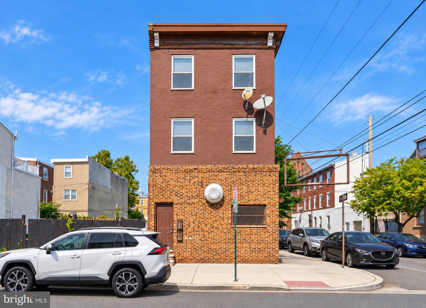 1501 MONTROSE STREET