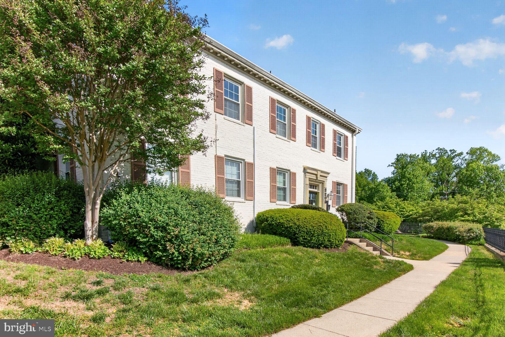 2203 WASHINGTON AVENUE 2203-W