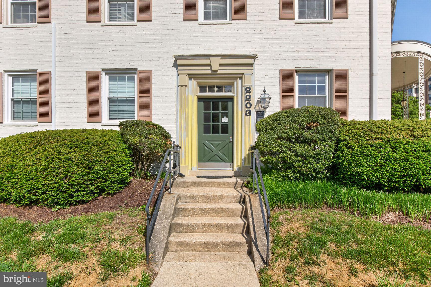 2203 WASHINGTON AVENUE 2203-W