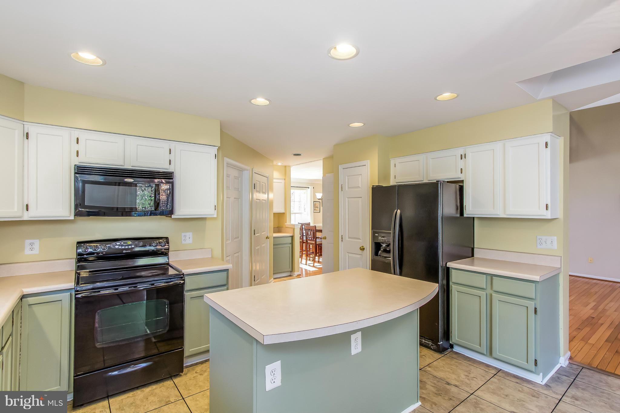 POTOMAC LAKES - Residential