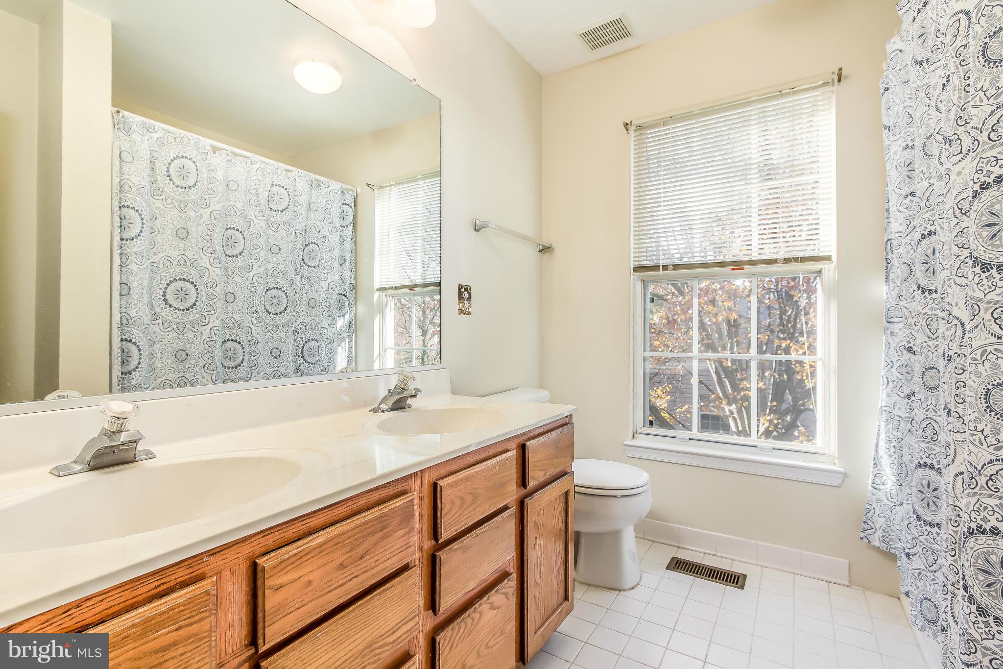 POTOMAC LAKES - Residential