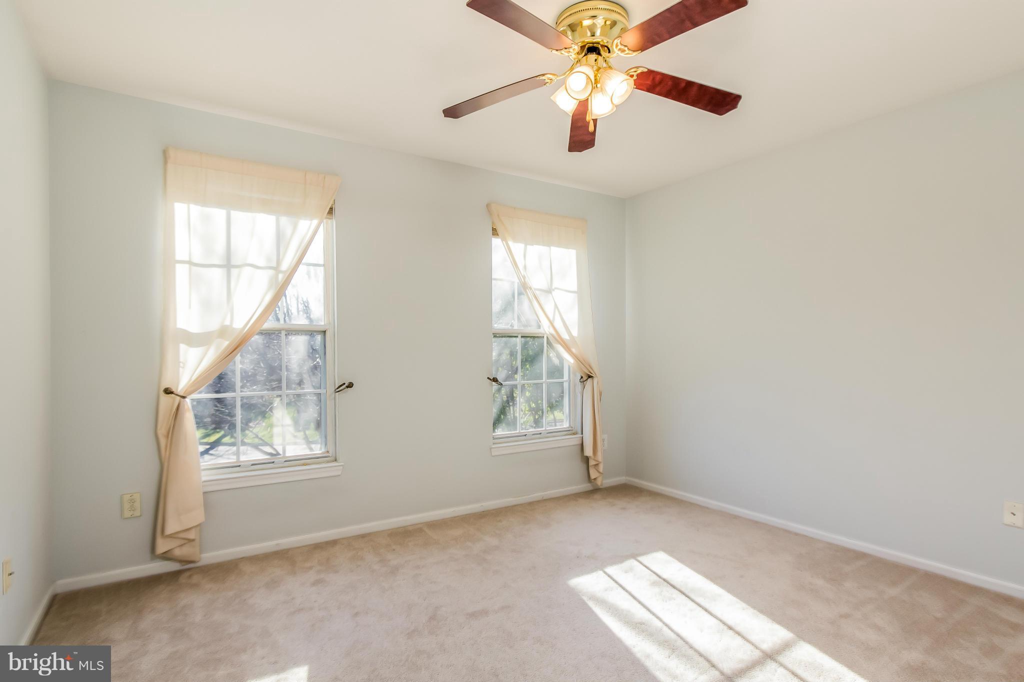 POTOMAC LAKES - Residential