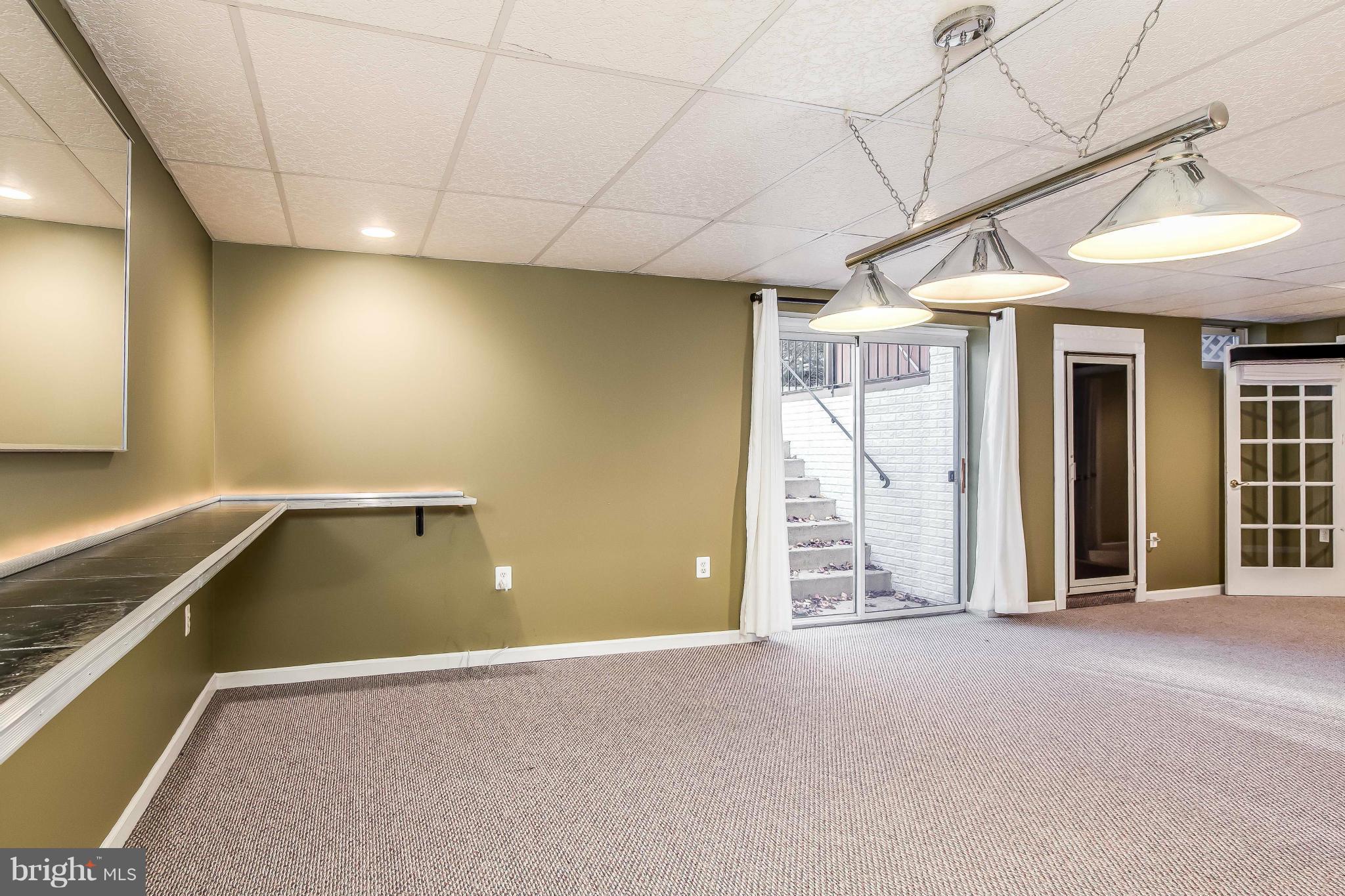 POTOMAC LAKES - Residential