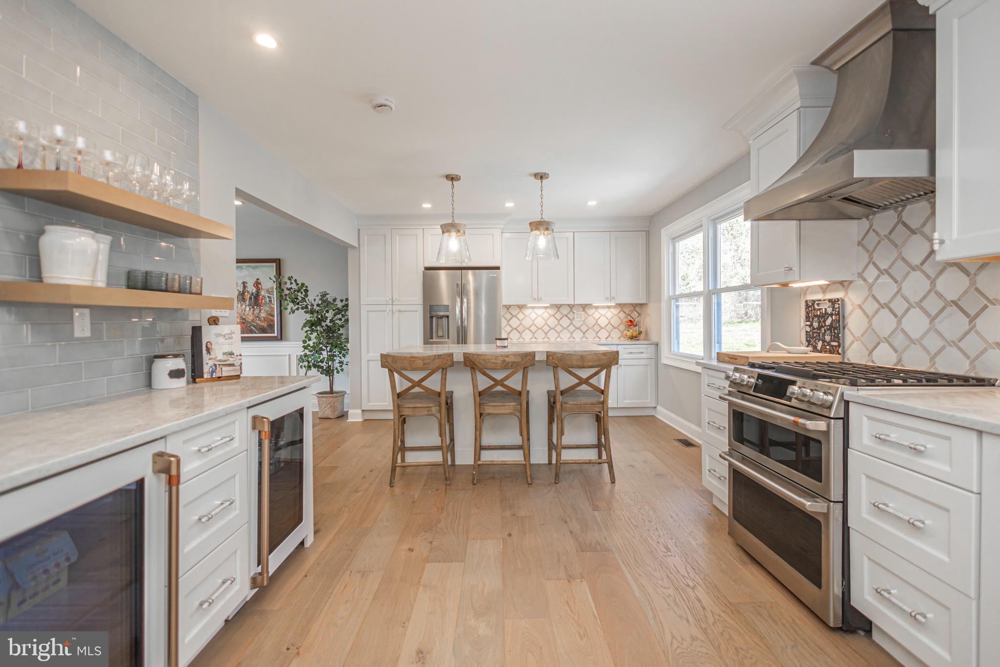 MOUNT EYRE MANOR - Residential