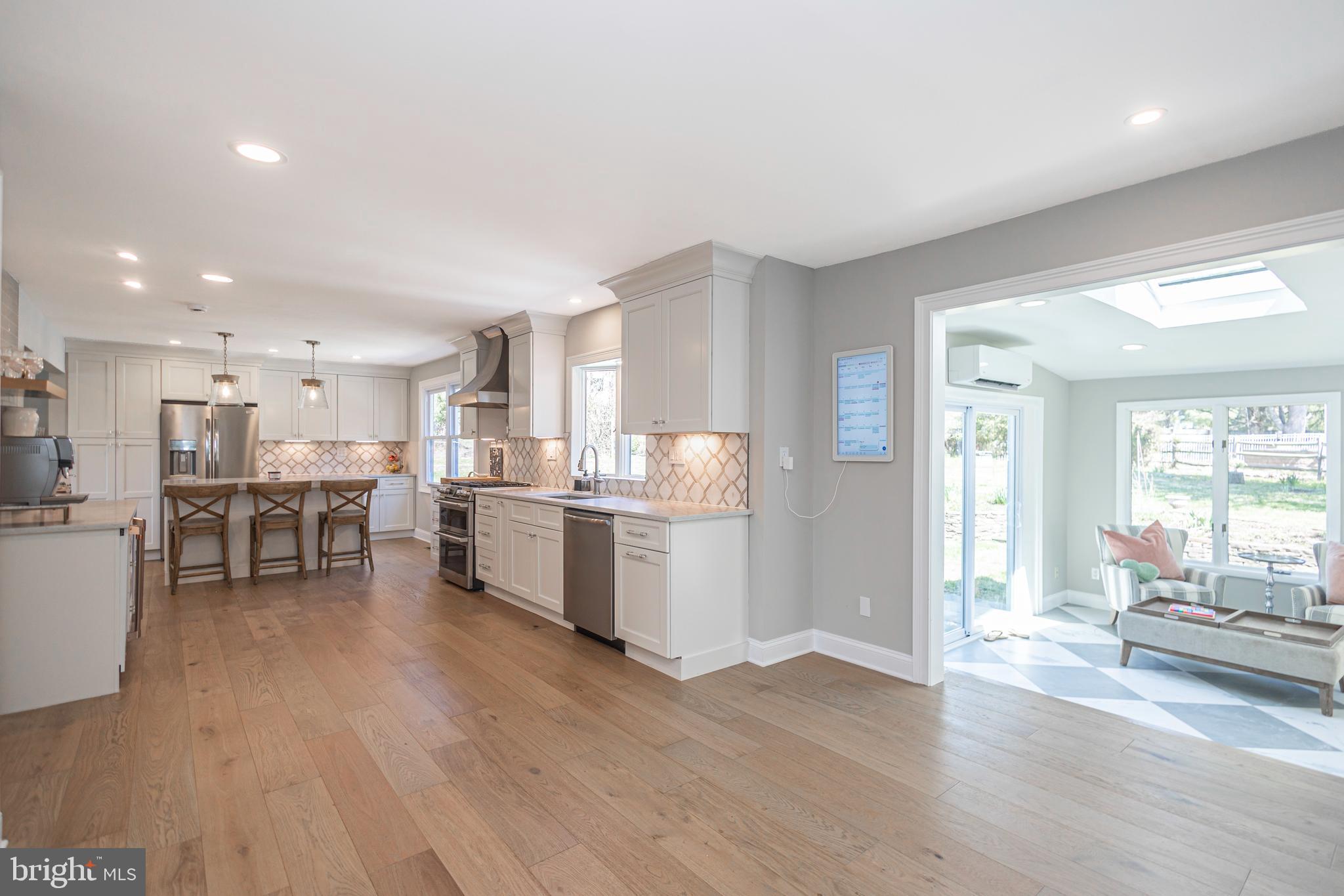 MOUNT EYRE MANOR - Residential