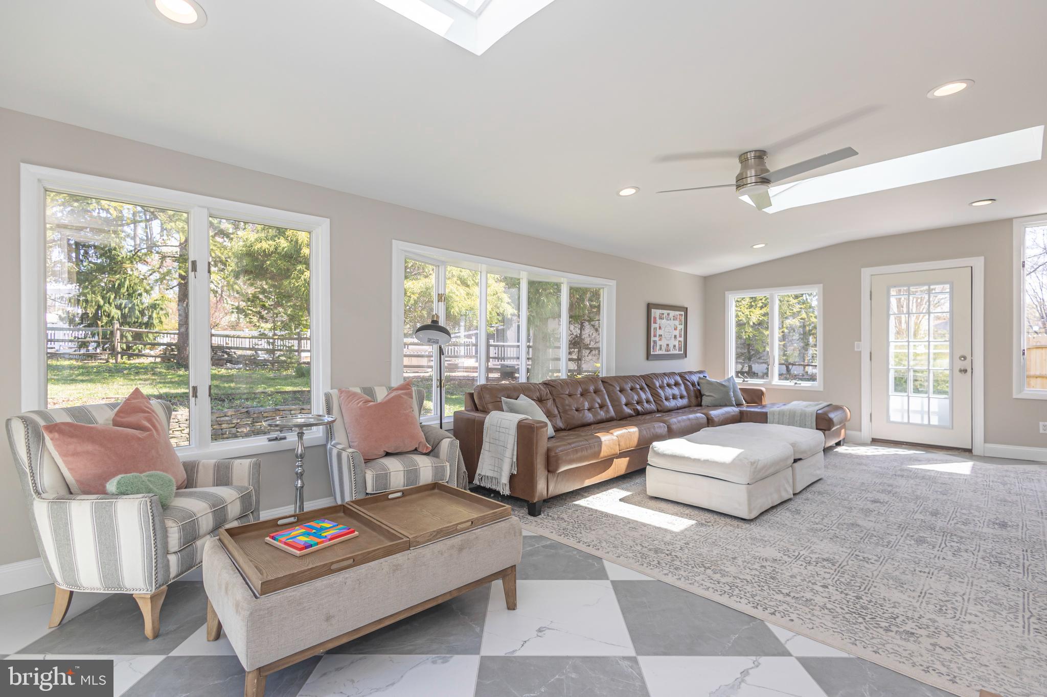 MOUNT EYRE MANOR - Residential