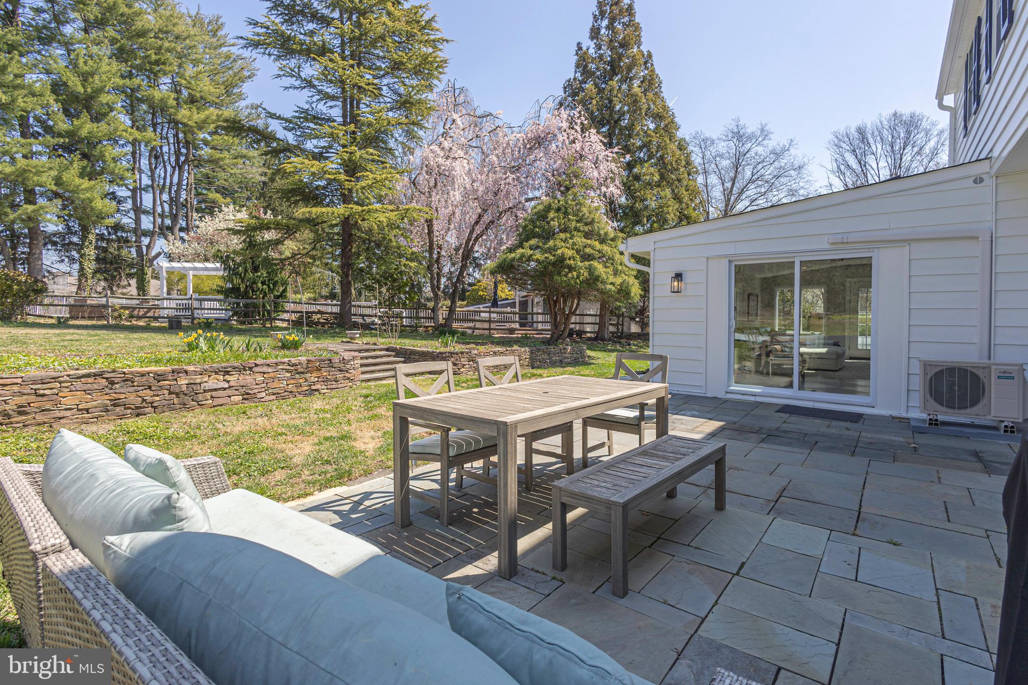 MOUNT EYRE MANOR - Residential