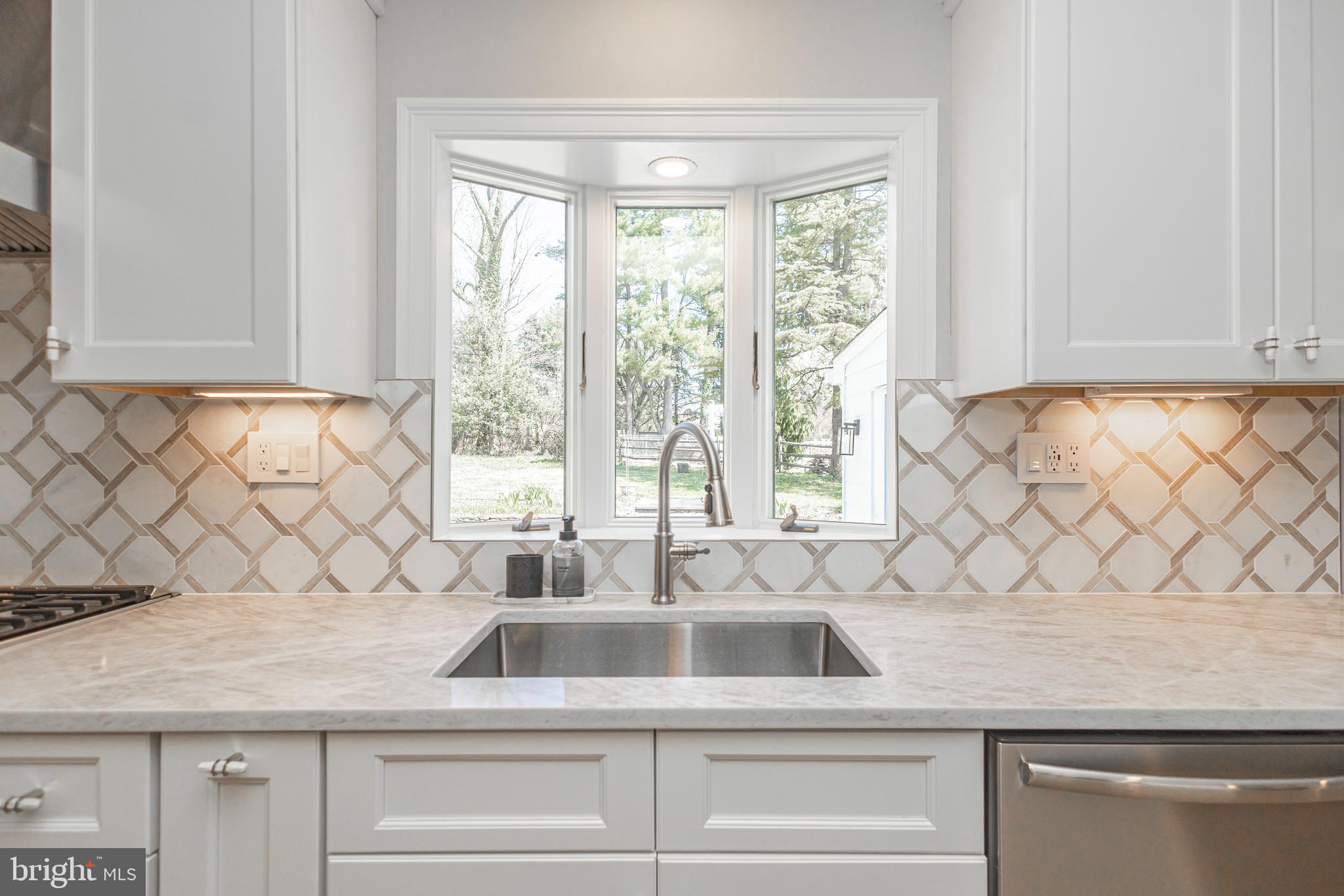 MOUNT EYRE MANOR - Residential