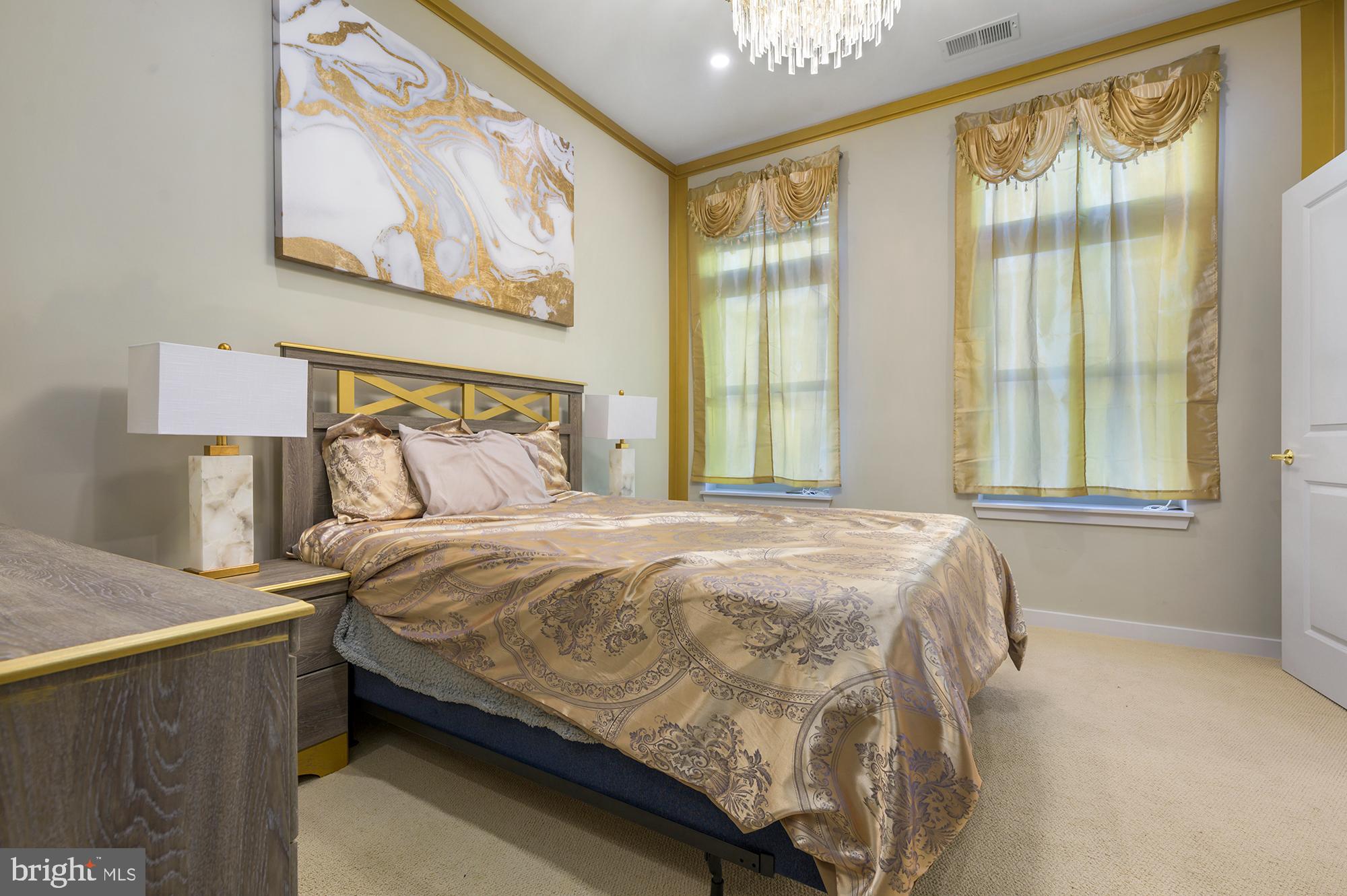 MOUNT VERNON PLACE HISTORIC DISTRICT - Residential Lease