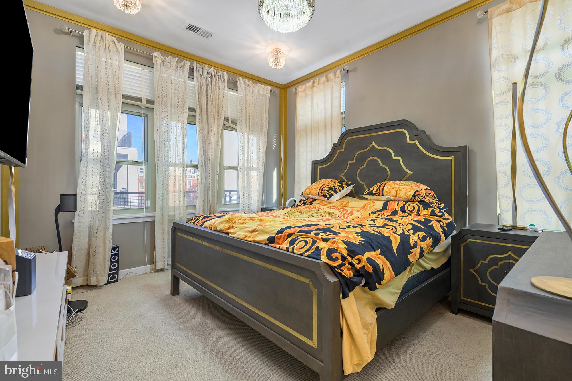 MOUNT VERNON PLACE HISTORIC DISTRICT - Residential Lease