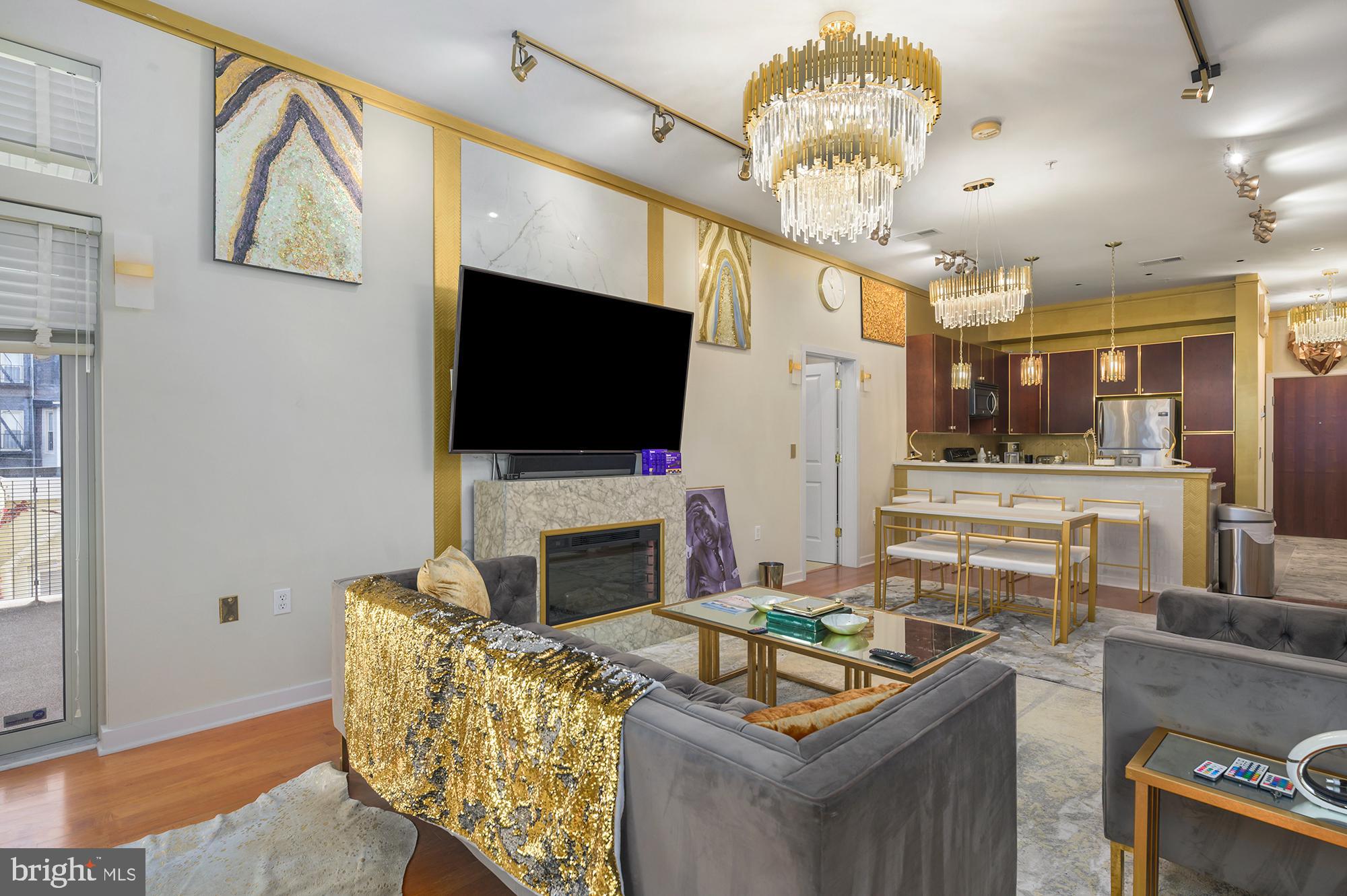 MOUNT VERNON PLACE HISTORIC DISTRICT - Residential Lease