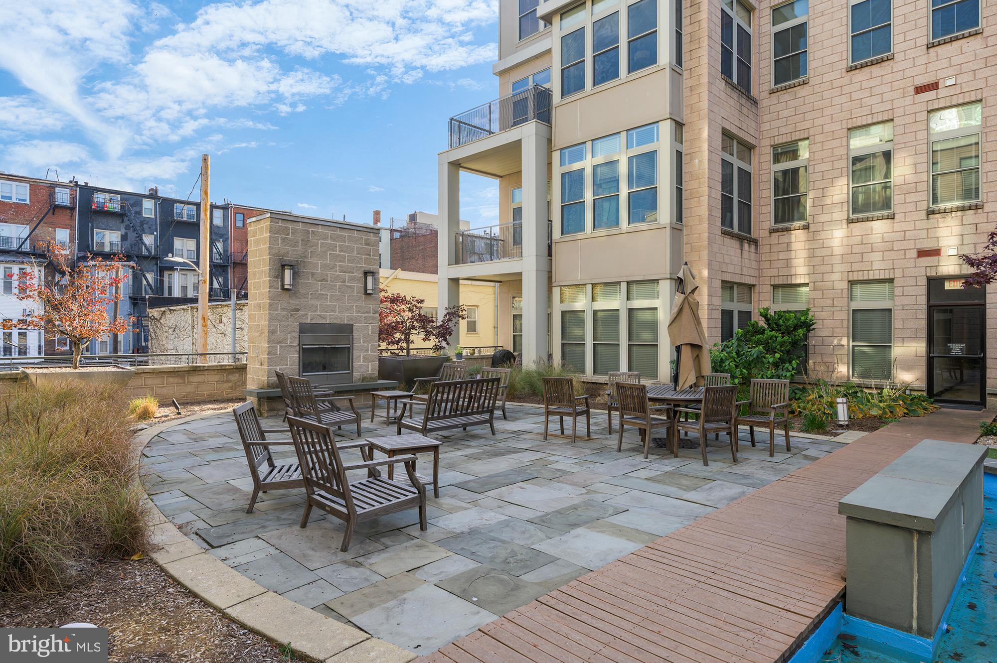 MOUNT VERNON PLACE HISTORIC DISTRICT - Residential Lease
