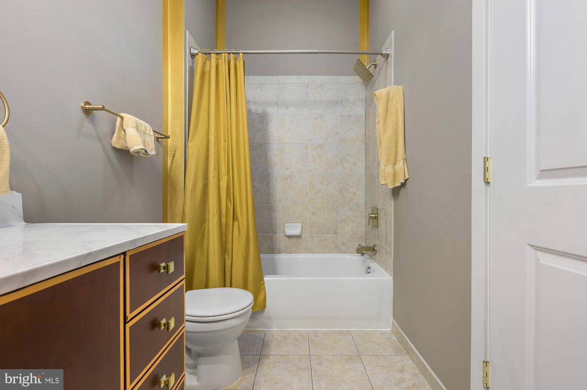 MOUNT VERNON PLACE HISTORIC DISTRICT - Residential Lease