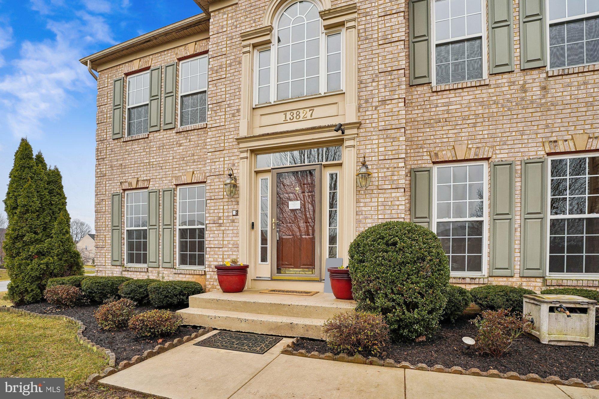 PARADISE MANOR - Residential