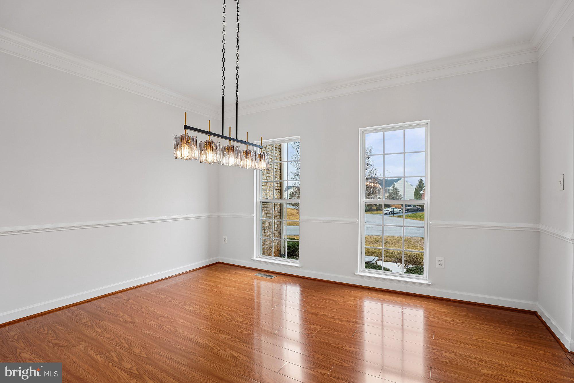 PARADISE MANOR - Residential