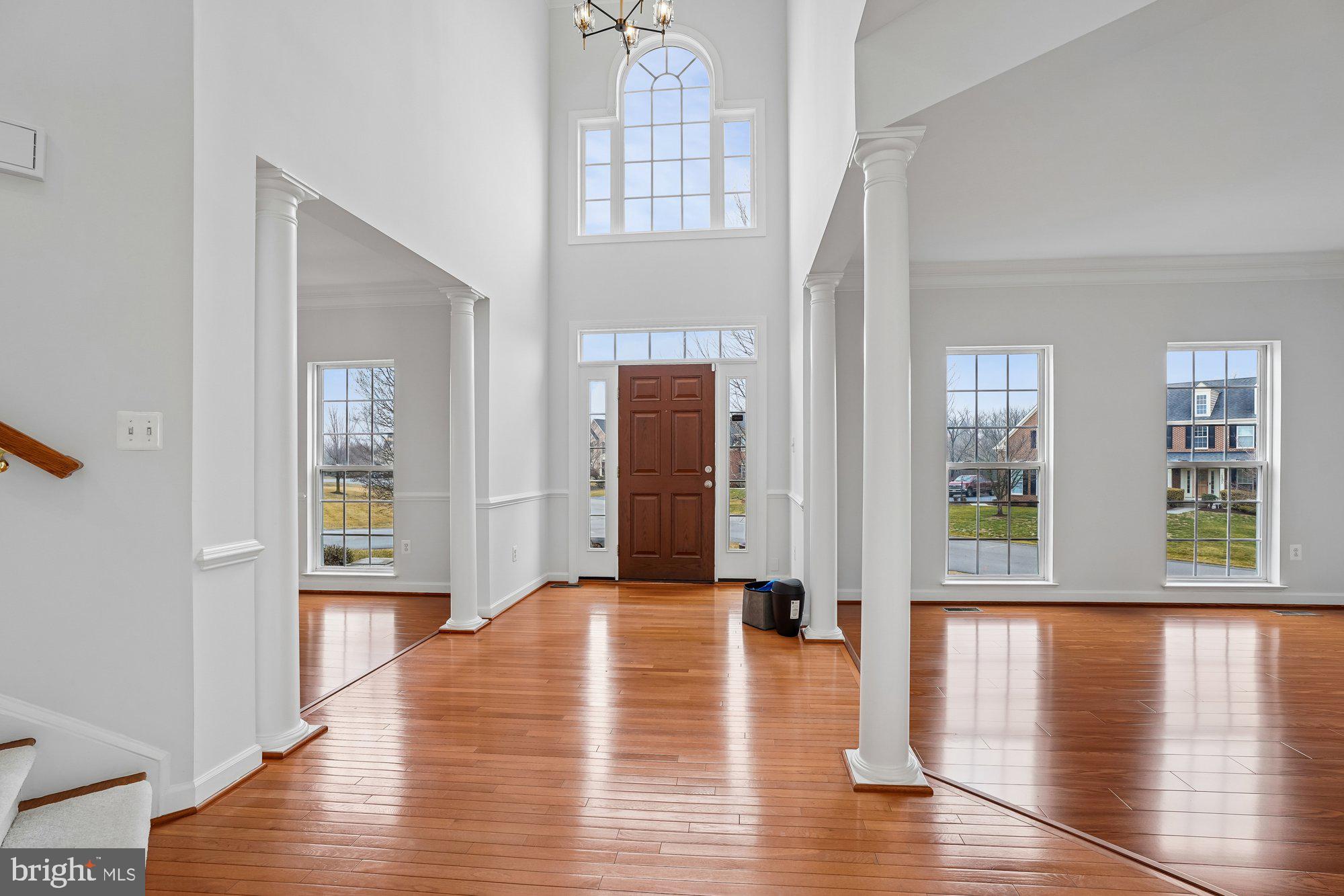 PARADISE MANOR - Residential