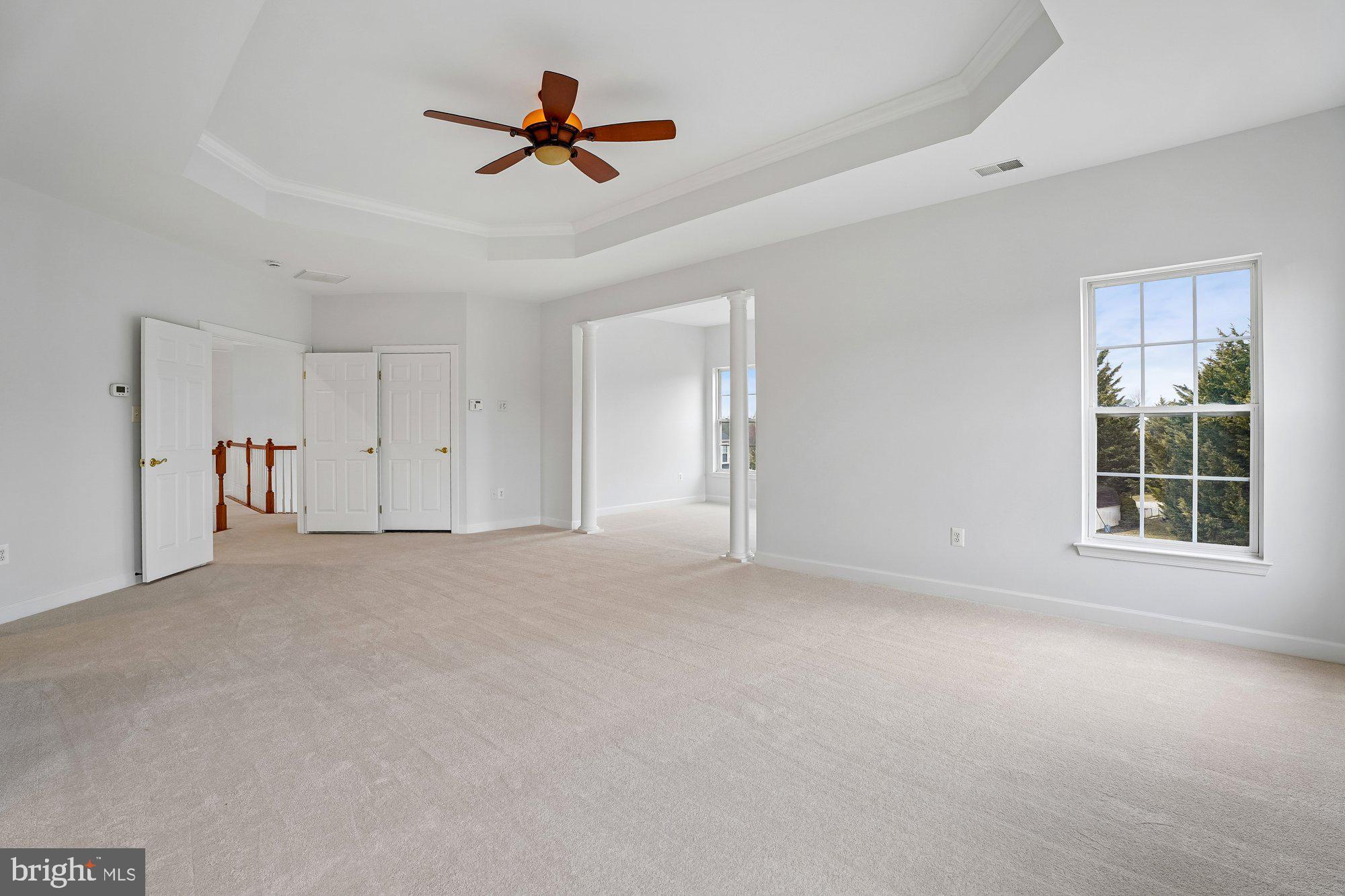 PARADISE MANOR - Residential