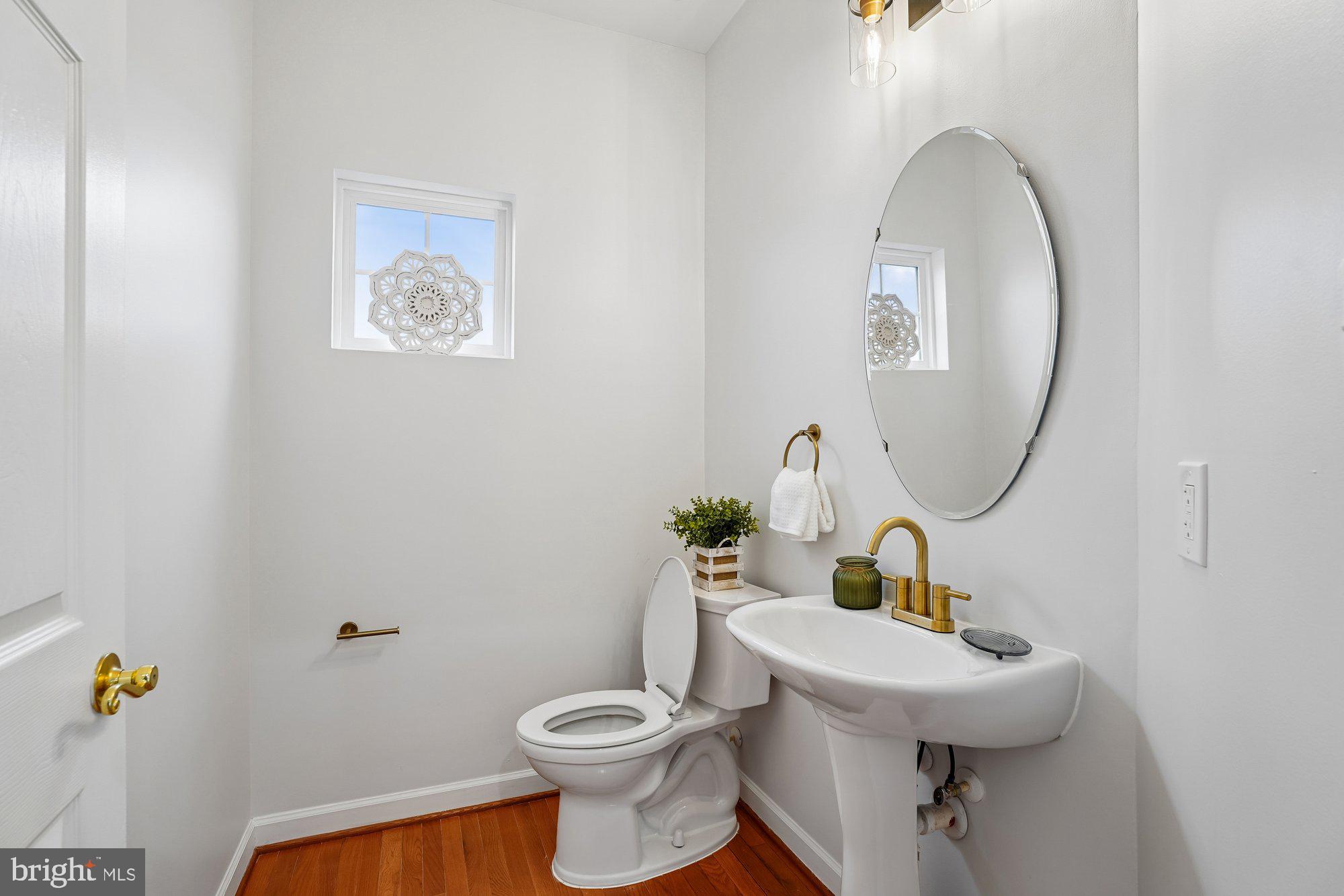 PARADISE MANOR - Residential