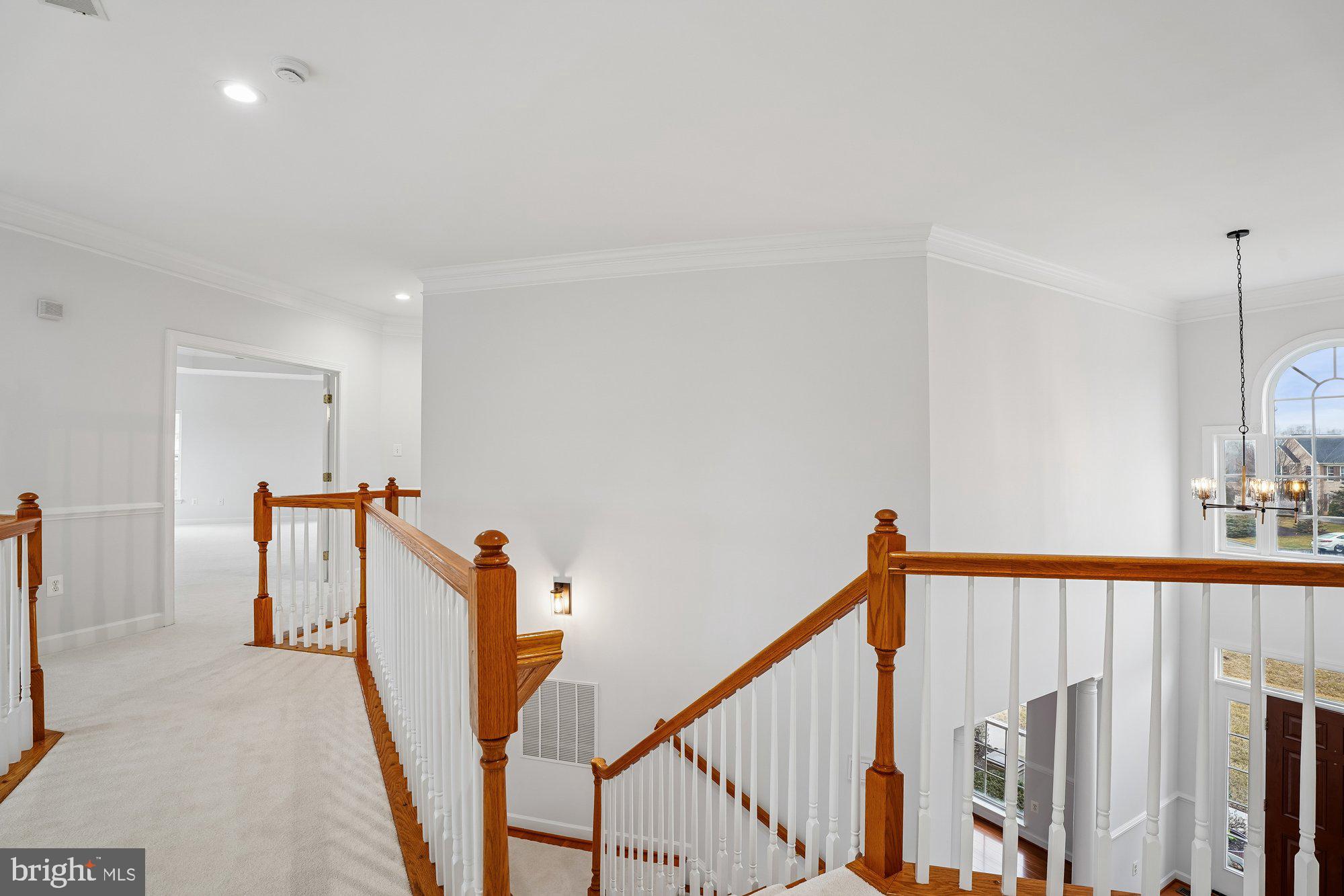 PARADISE MANOR - Residential