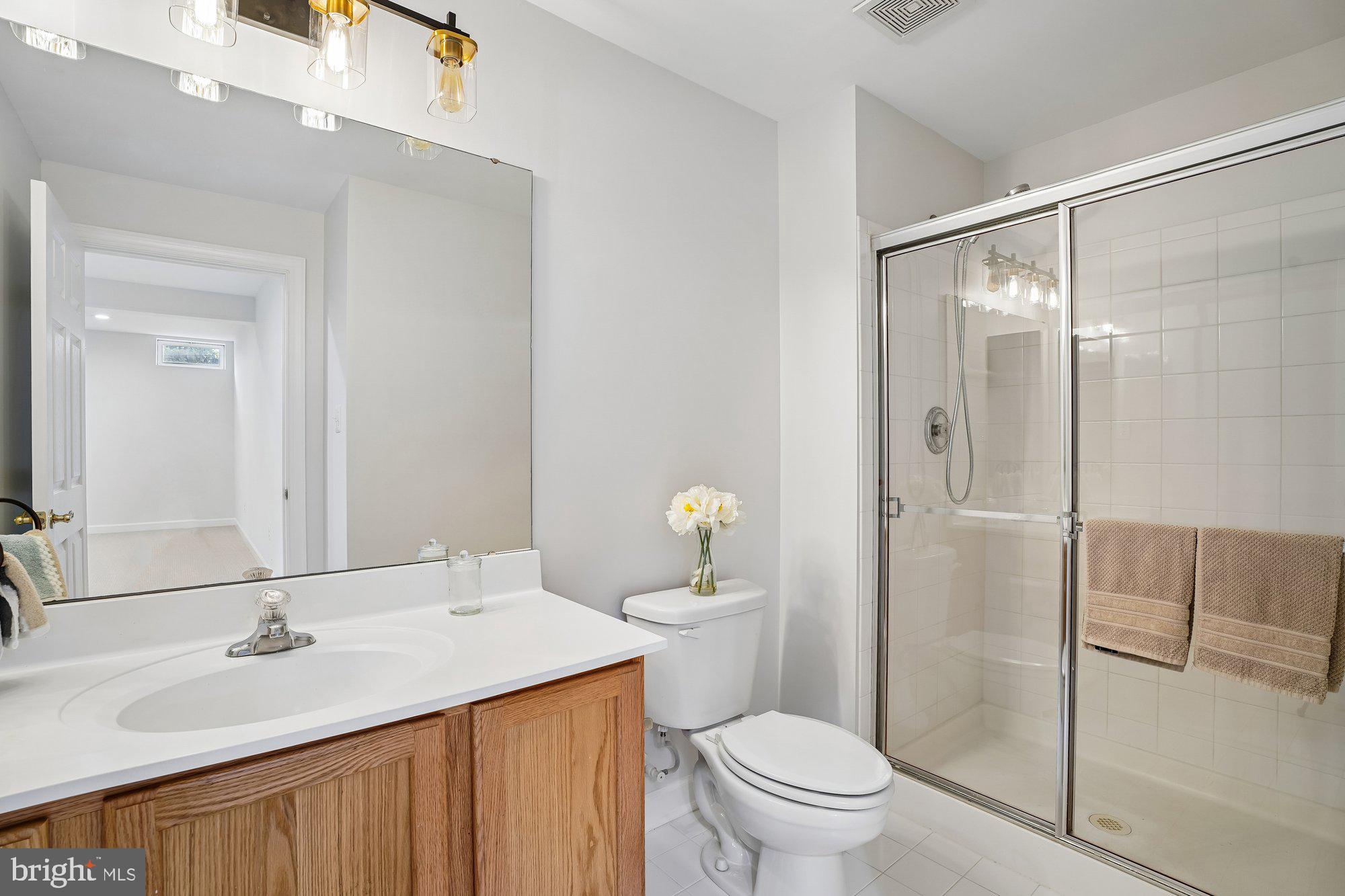 PARADISE MANOR - Residential