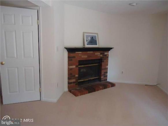 SEVEN OAKS - Residential Lease