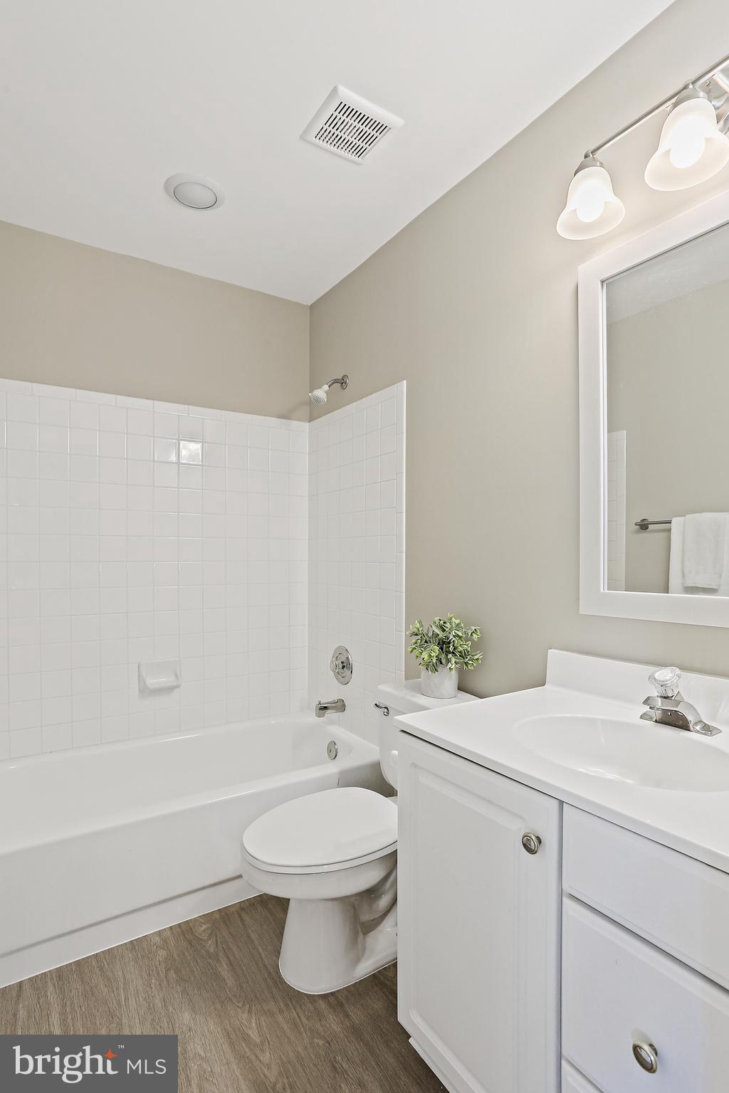 KINGSBROOK - Residential