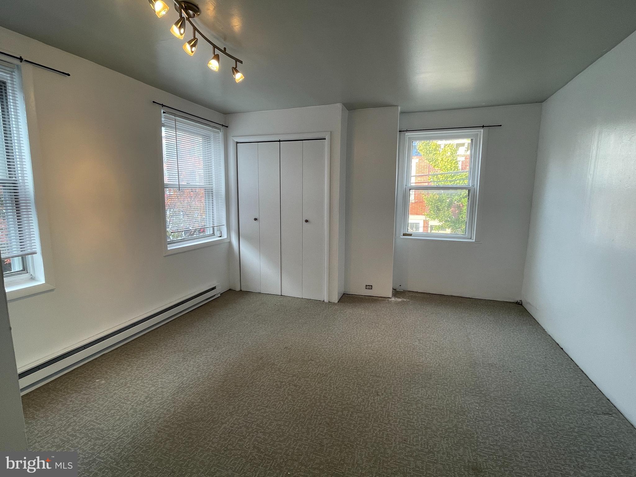 QUEEN VILLAGE - Residential Lease
