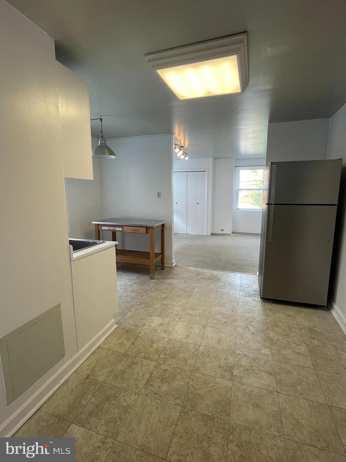 QUEEN VILLAGE - Residential Lease