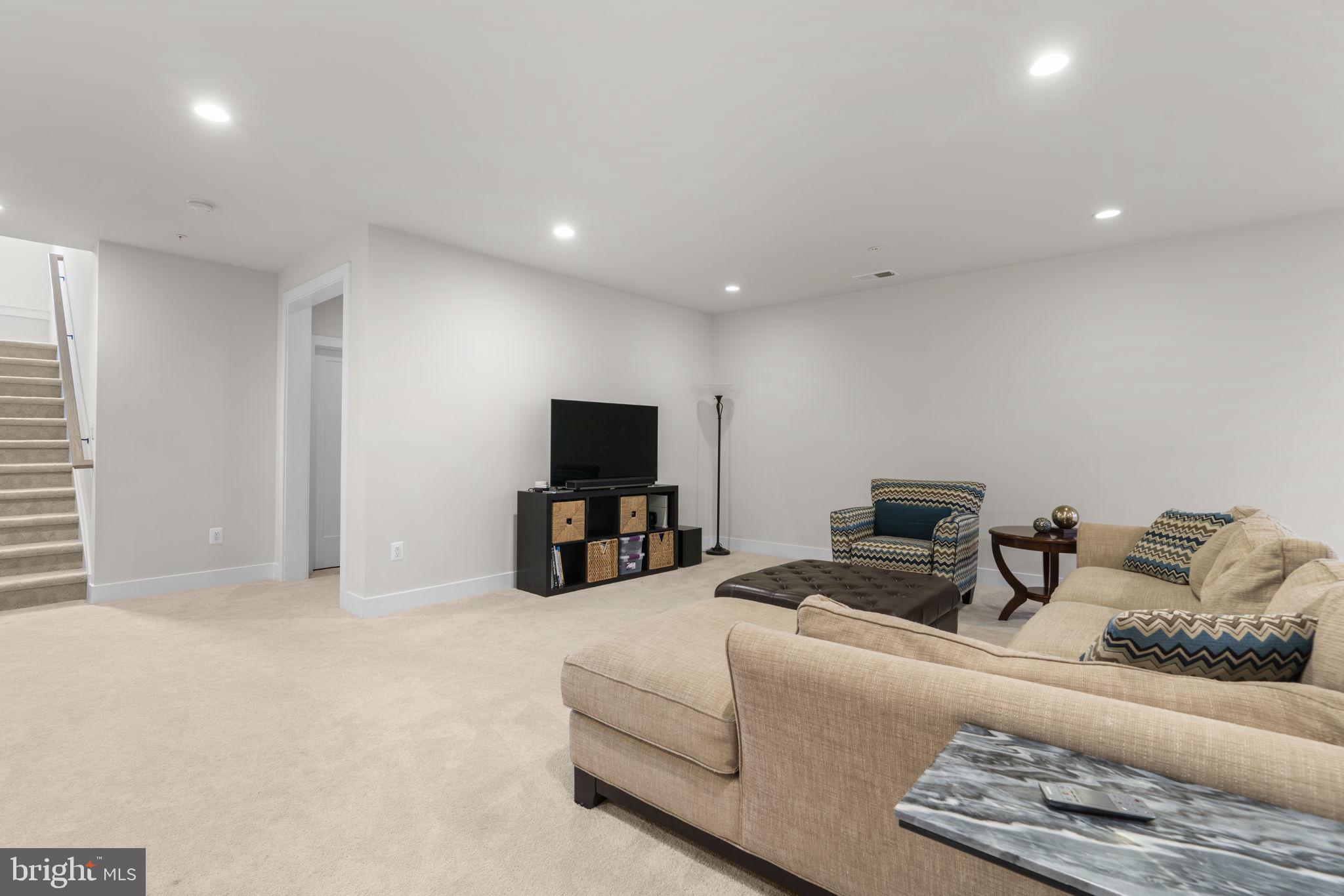 KINGSLEY WOODS - Residential