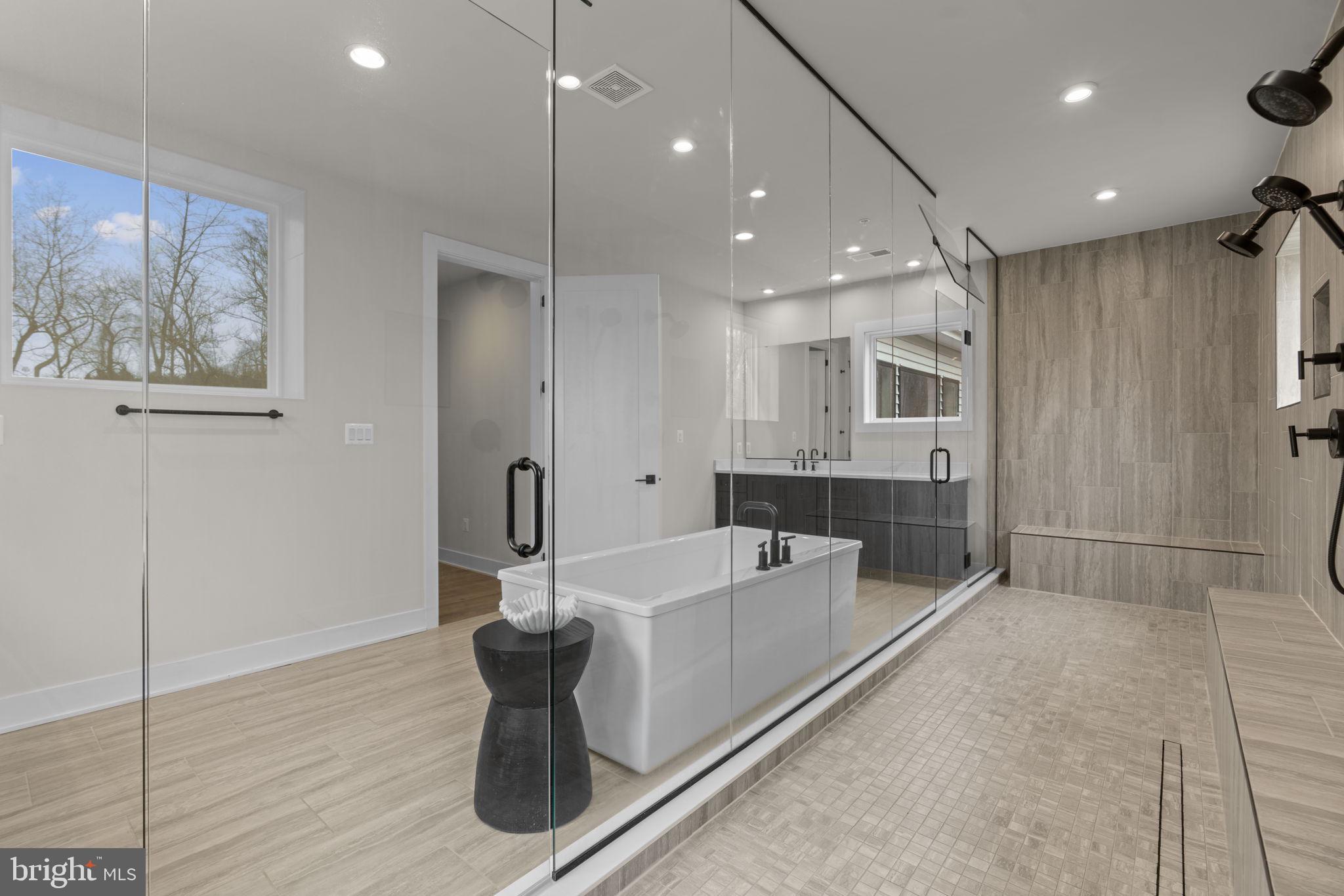 KINGSLEY WOODS - Residential