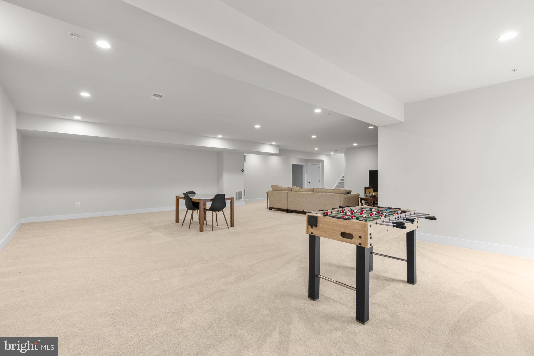 KINGSLEY WOODS - Residential