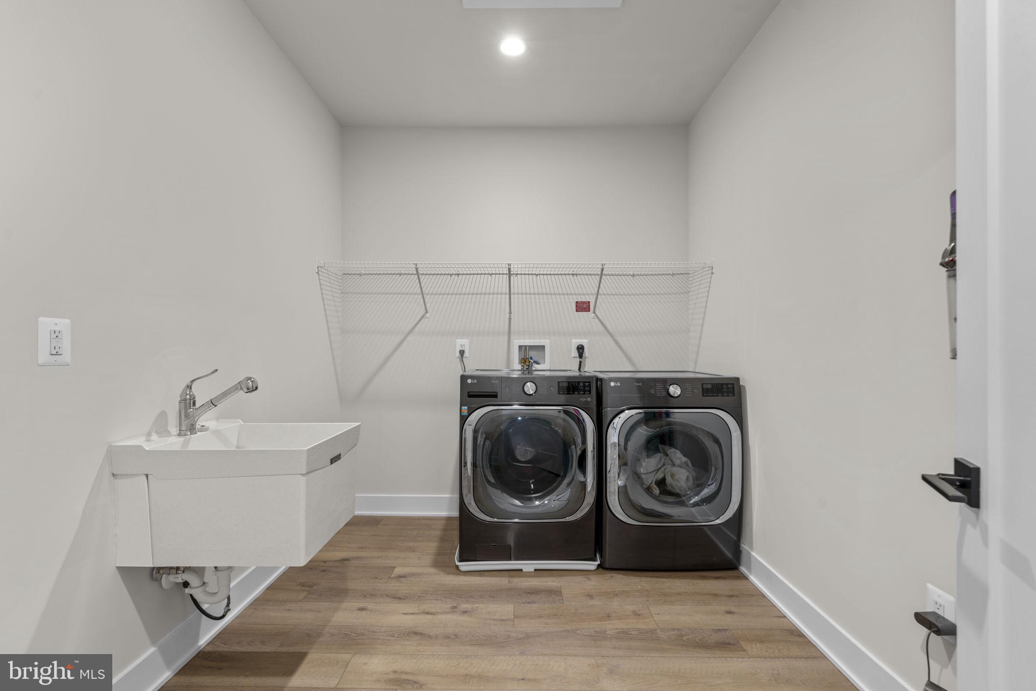 KINGSLEY WOODS - Residential