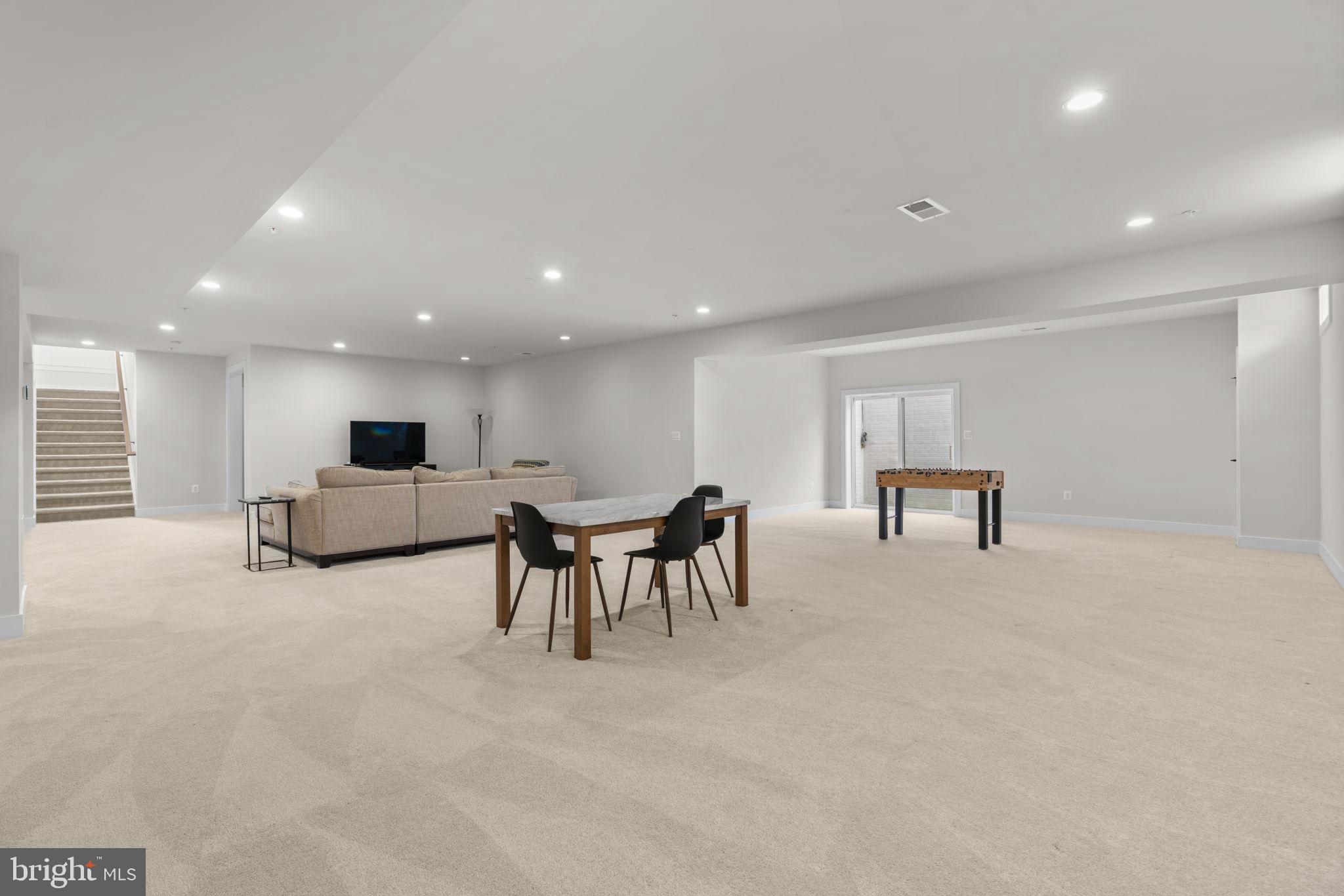 KINGSLEY WOODS - Residential