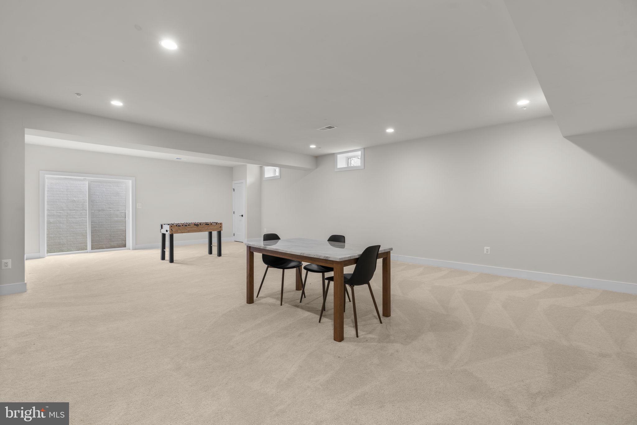 KINGSLEY WOODS - Residential