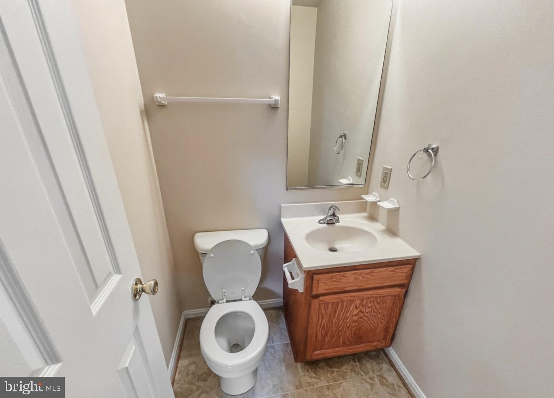 CAPTAINS QUARTER CONDOMINIUM - Residential Lease