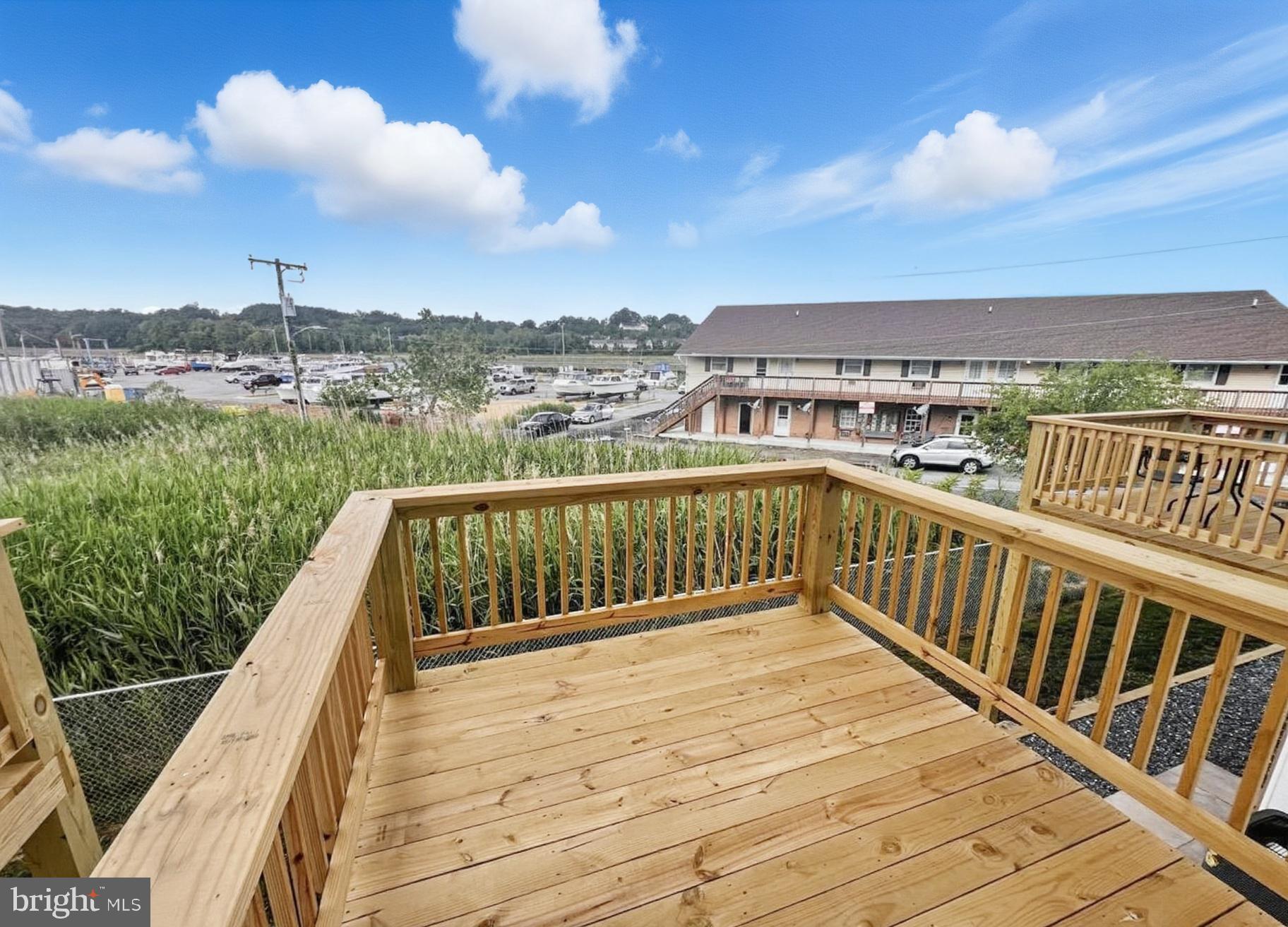 CAPTAINS QUARTER CONDOMINIUM - Residential Lease