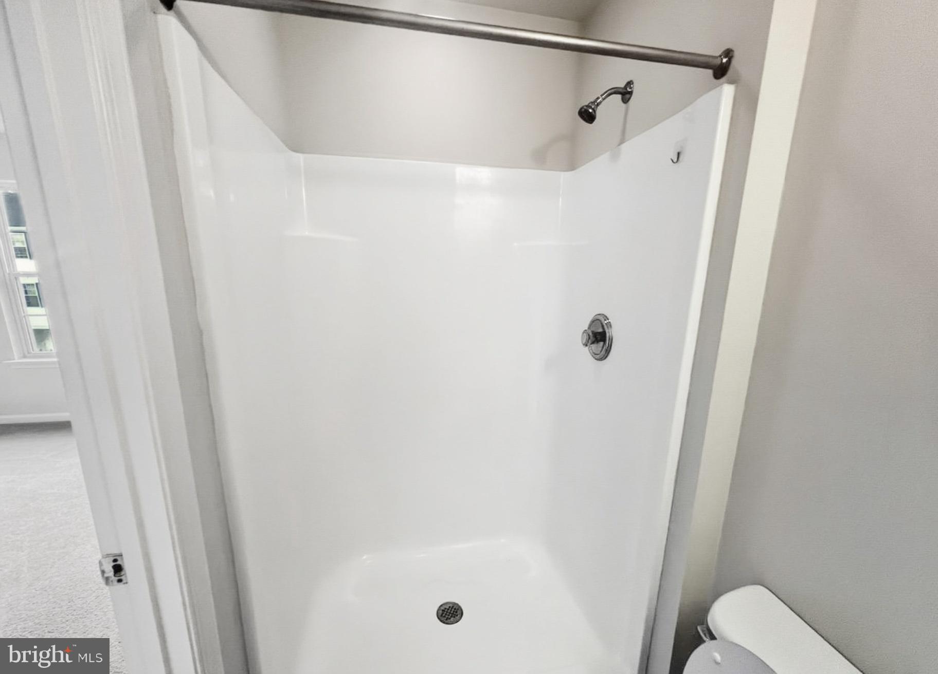 CAPTAINS QUARTER CONDOMINIUM - Residential Lease