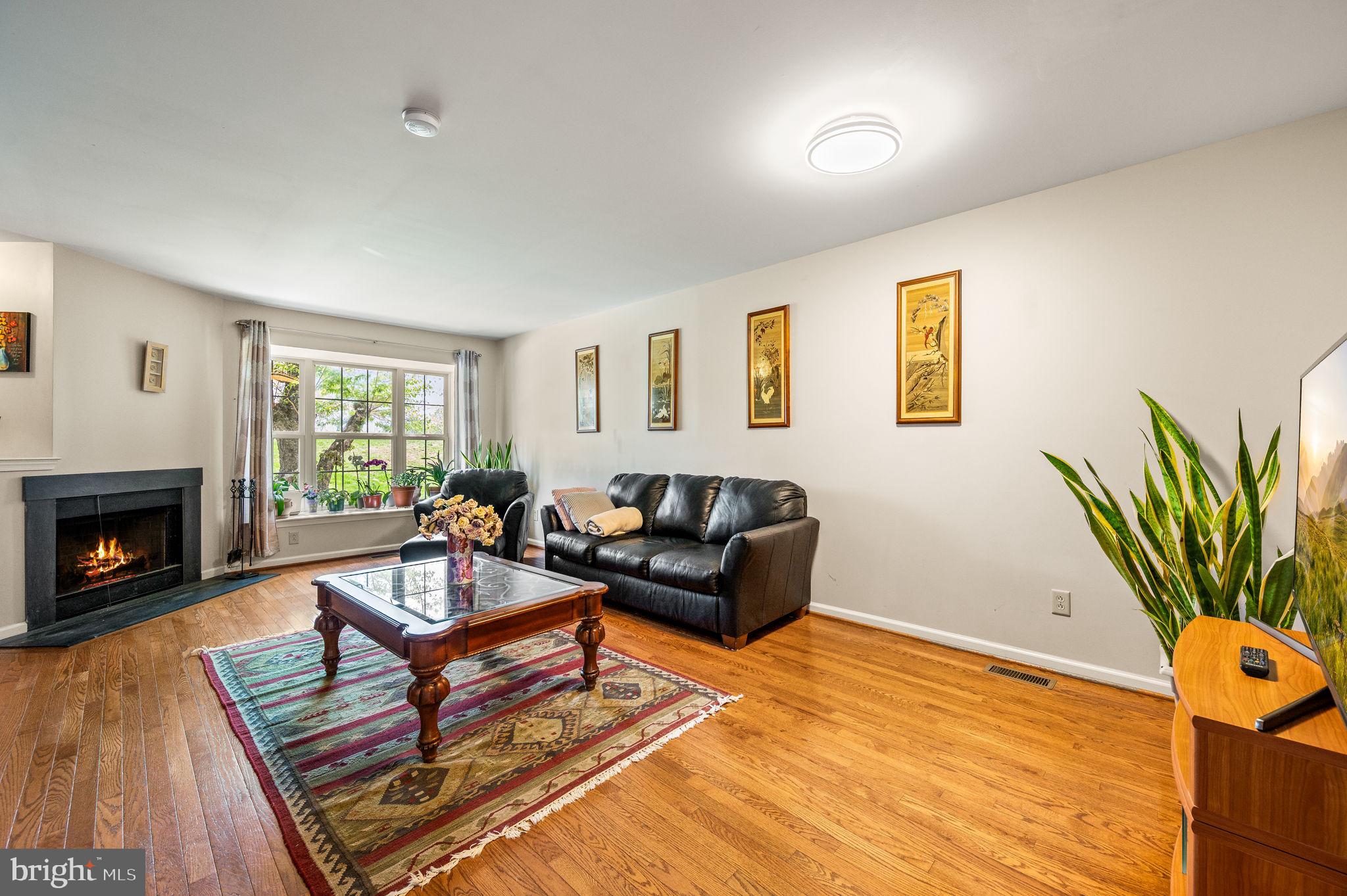 2410 MALLARD LANE