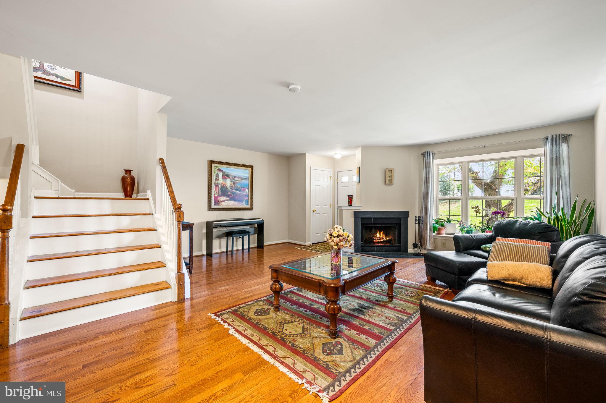 2410 MALLARD LANE