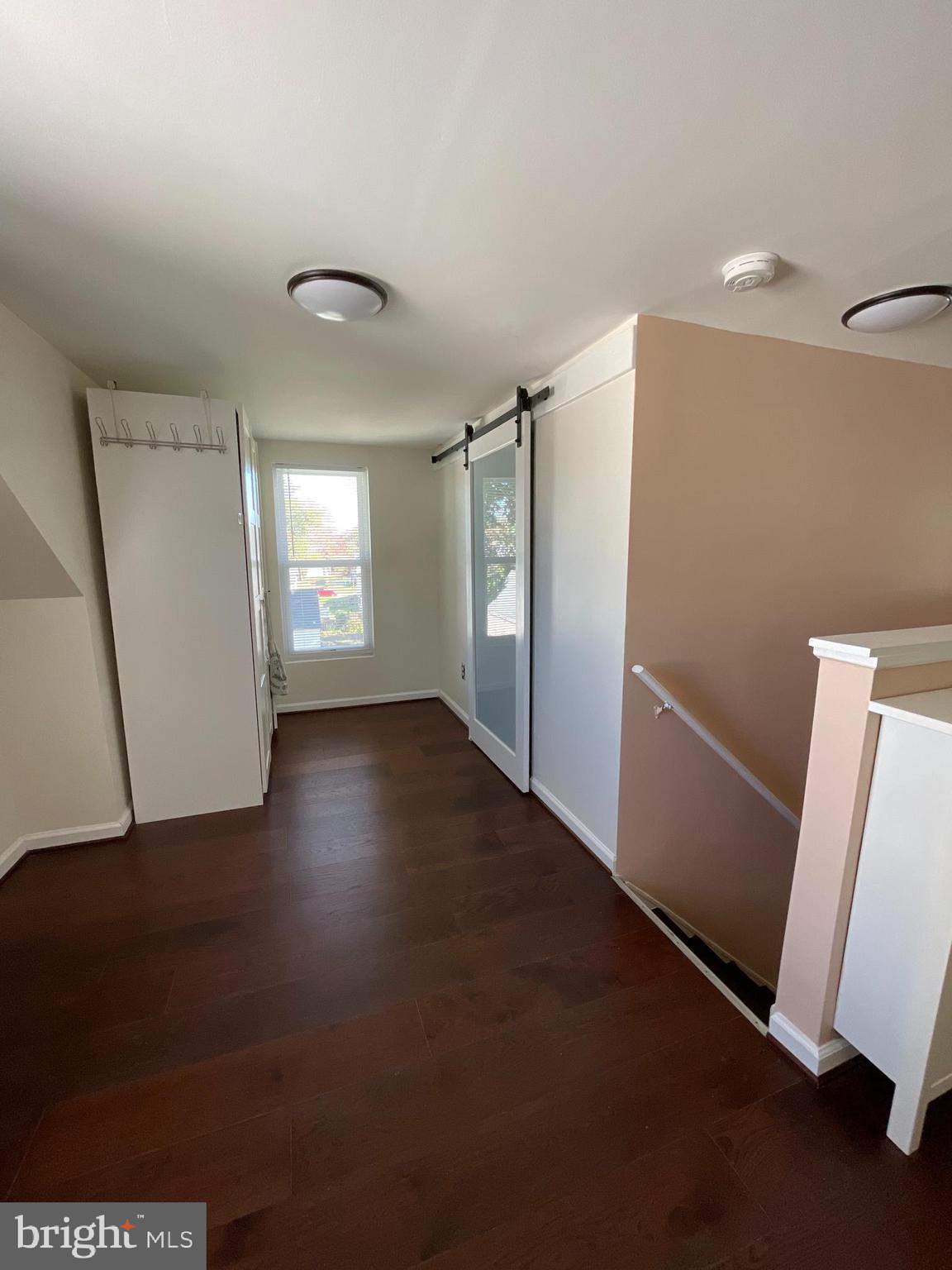 HILLENDALE PARK - Residential Lease