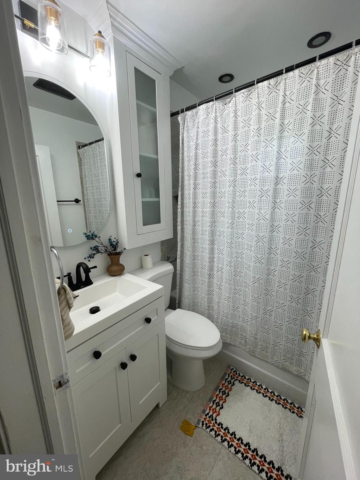 HILLENDALE PARK - Residential Lease