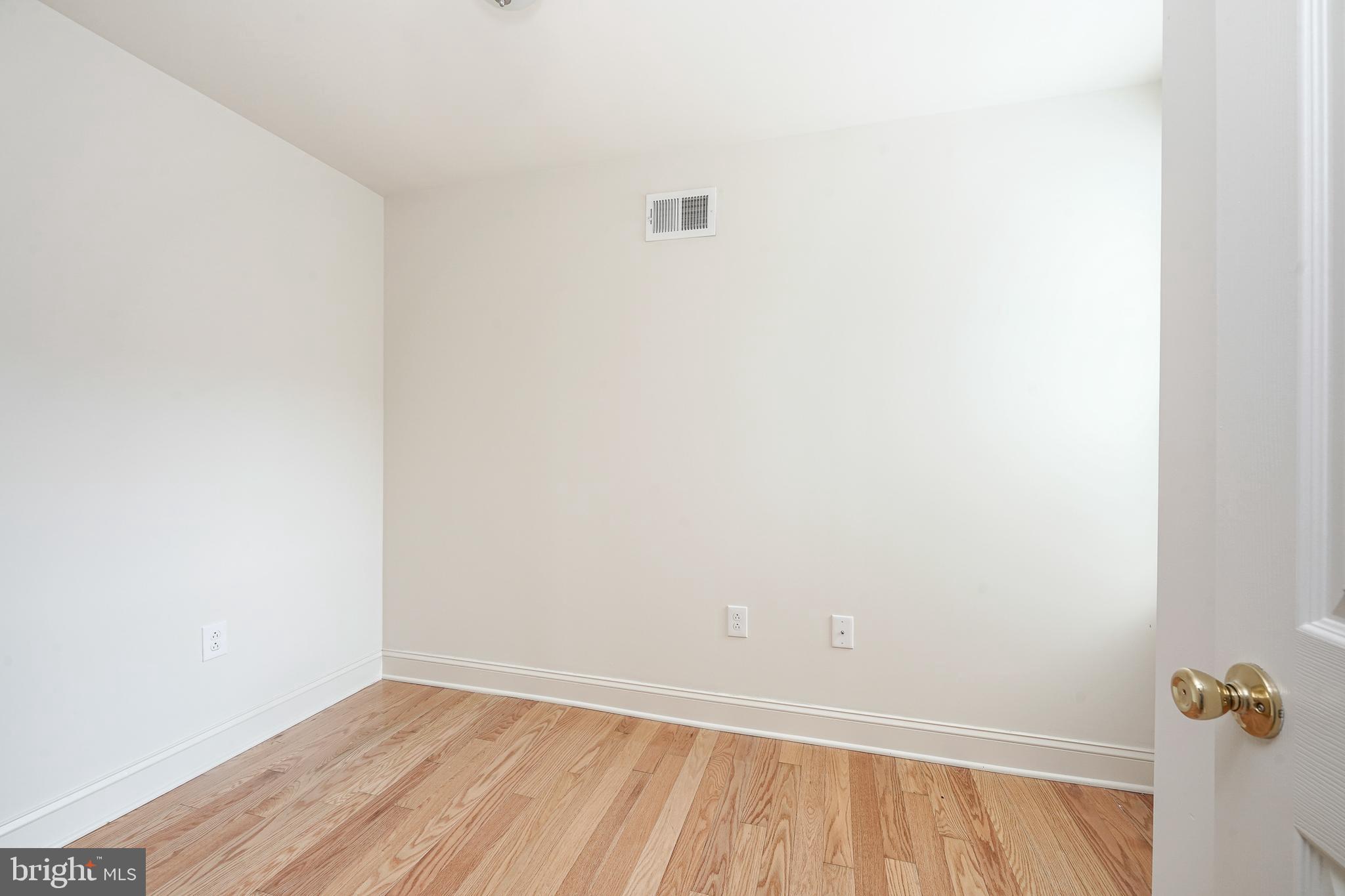 POINT BREEZE - Residential Lease