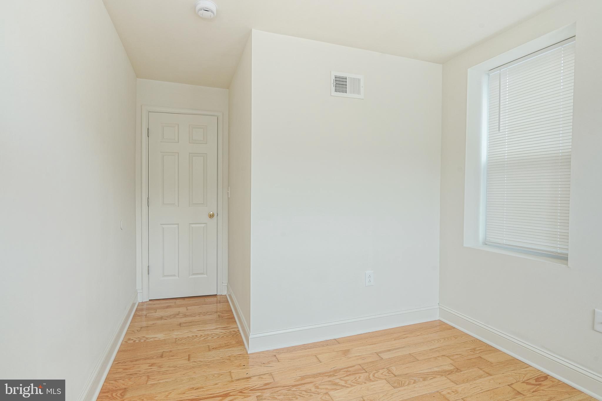 POINT BREEZE - Residential Lease