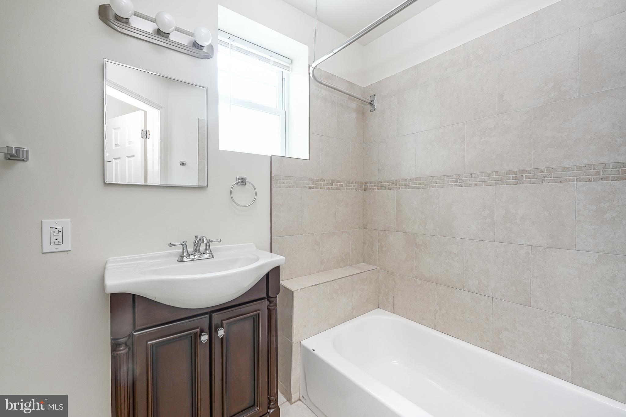 POINT BREEZE - Residential Lease