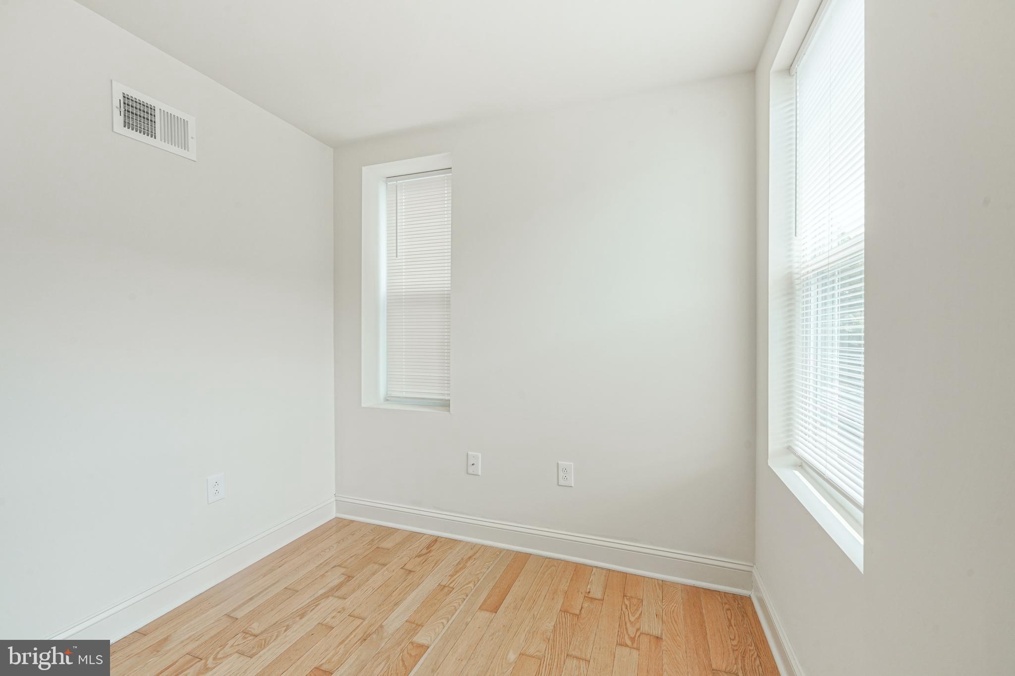 POINT BREEZE - Residential Lease
