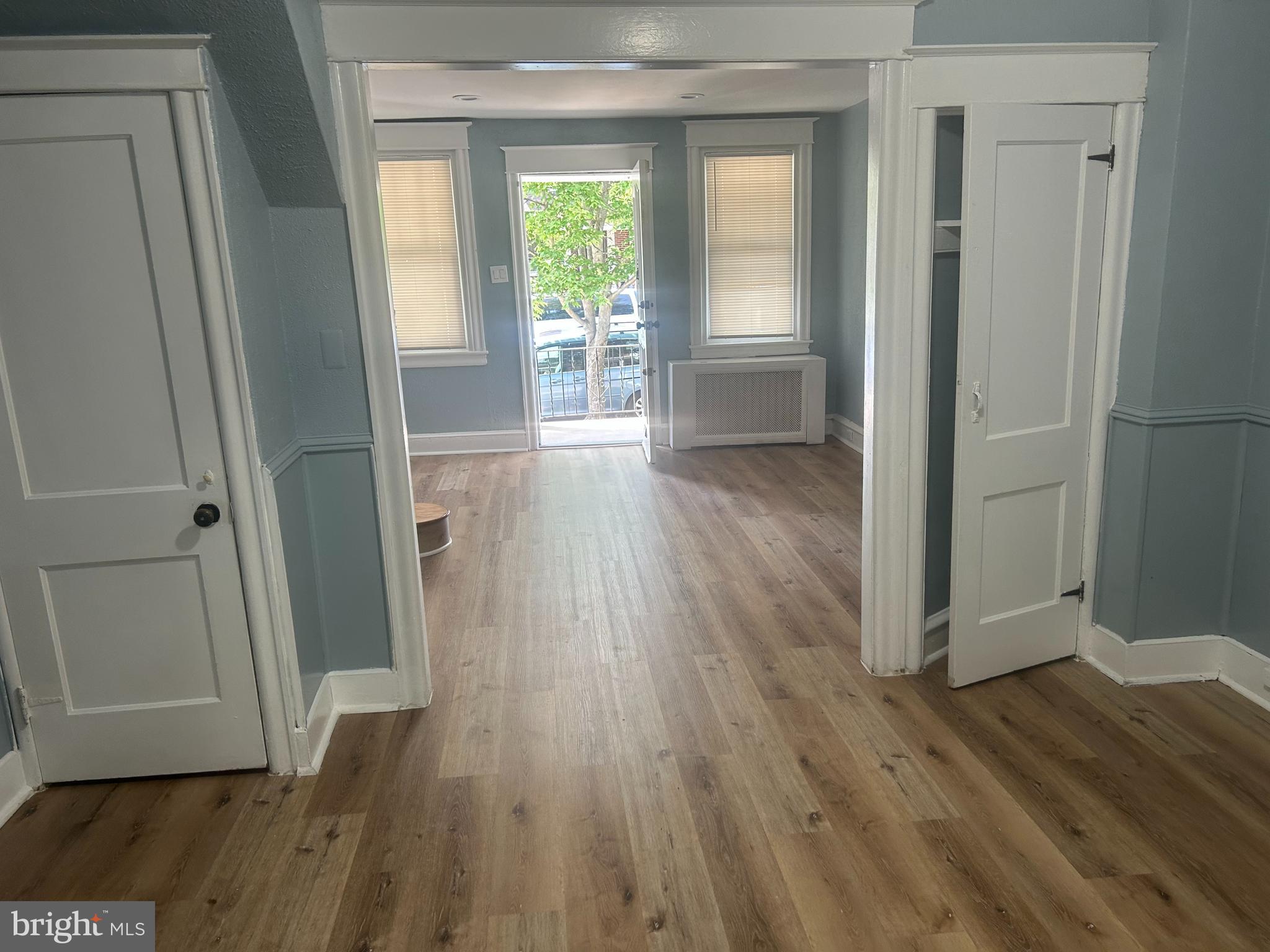 LAWNDALE - Residential