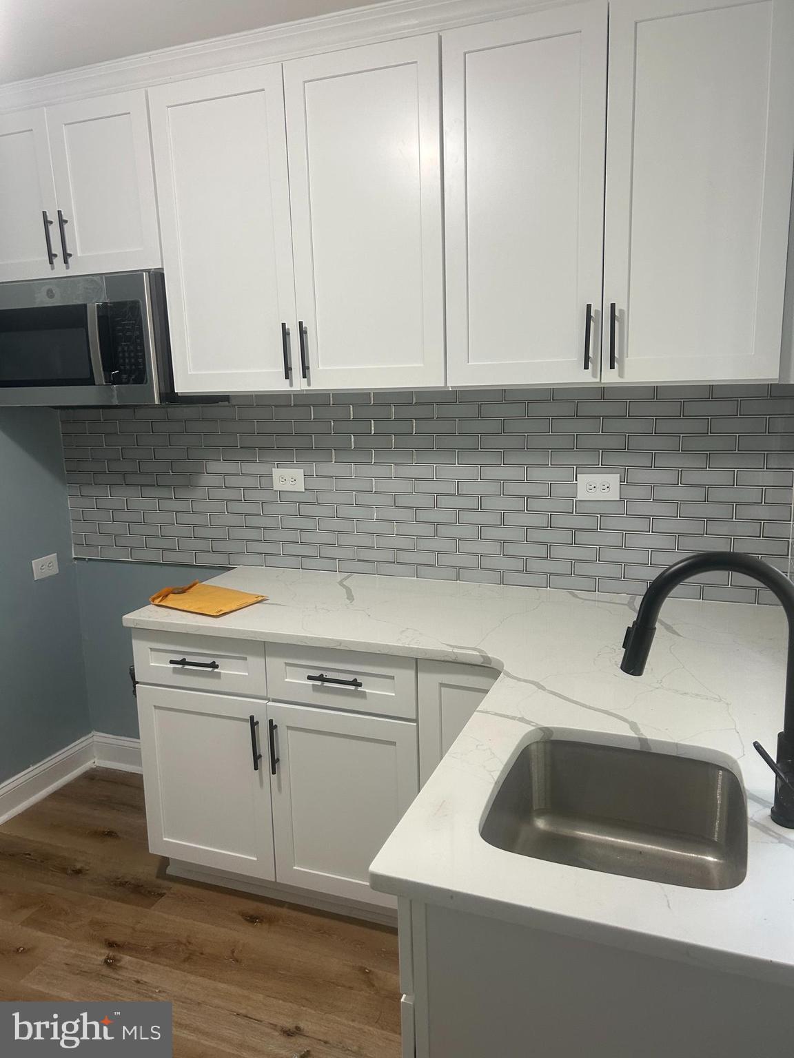 LAWNDALE - Residential