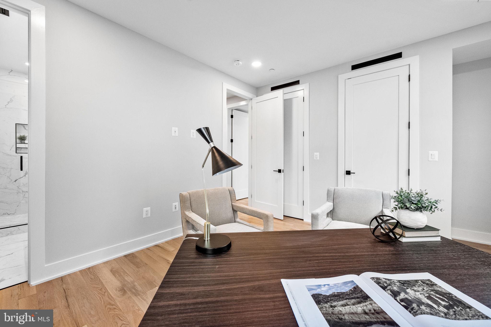 CHEVY CHASE - Residential