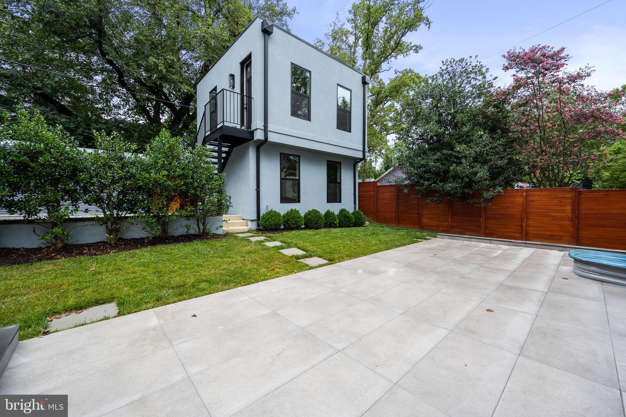 CHEVY CHASE - Residential